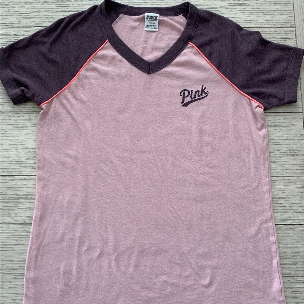 pink size M like new no stains or rips accepting offers